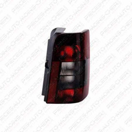 FEU ARRIERE DROIT ROUGE/FUME (PORTE BATTANTE) BERLINGO 01/03 - 12/05