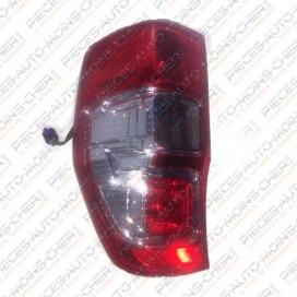 FEU ARRIERE GAUCHE ROUGE/BLANC FORD RANGER 04/11 - 09/15