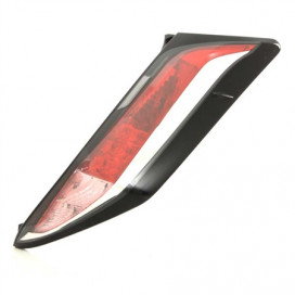 FEU ARRIERE DROIT AYGO DEPUIS LE 06/14