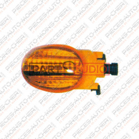 FEU AVANT GAUCHE ORANGE MULTIPLA 06/99 - 08/04