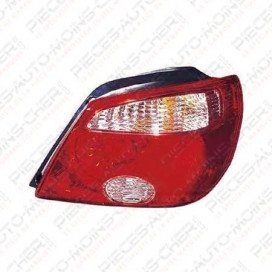 FEU ARRIERE DROIT OUTLANDER 05/03 - 02/07