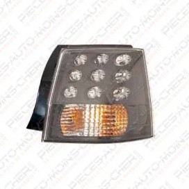 FEU ARRIERE DROIT OUTLANDER DEPUIS LE 02/07