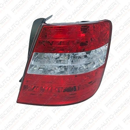 FEU ARRIERE DROIT (SUR AILE) ROUGE/BLANC STILO 10/01 - 12/03